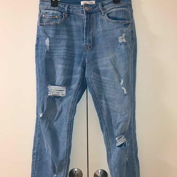 Cropped Ripped Jeans - Picture 2 of 3